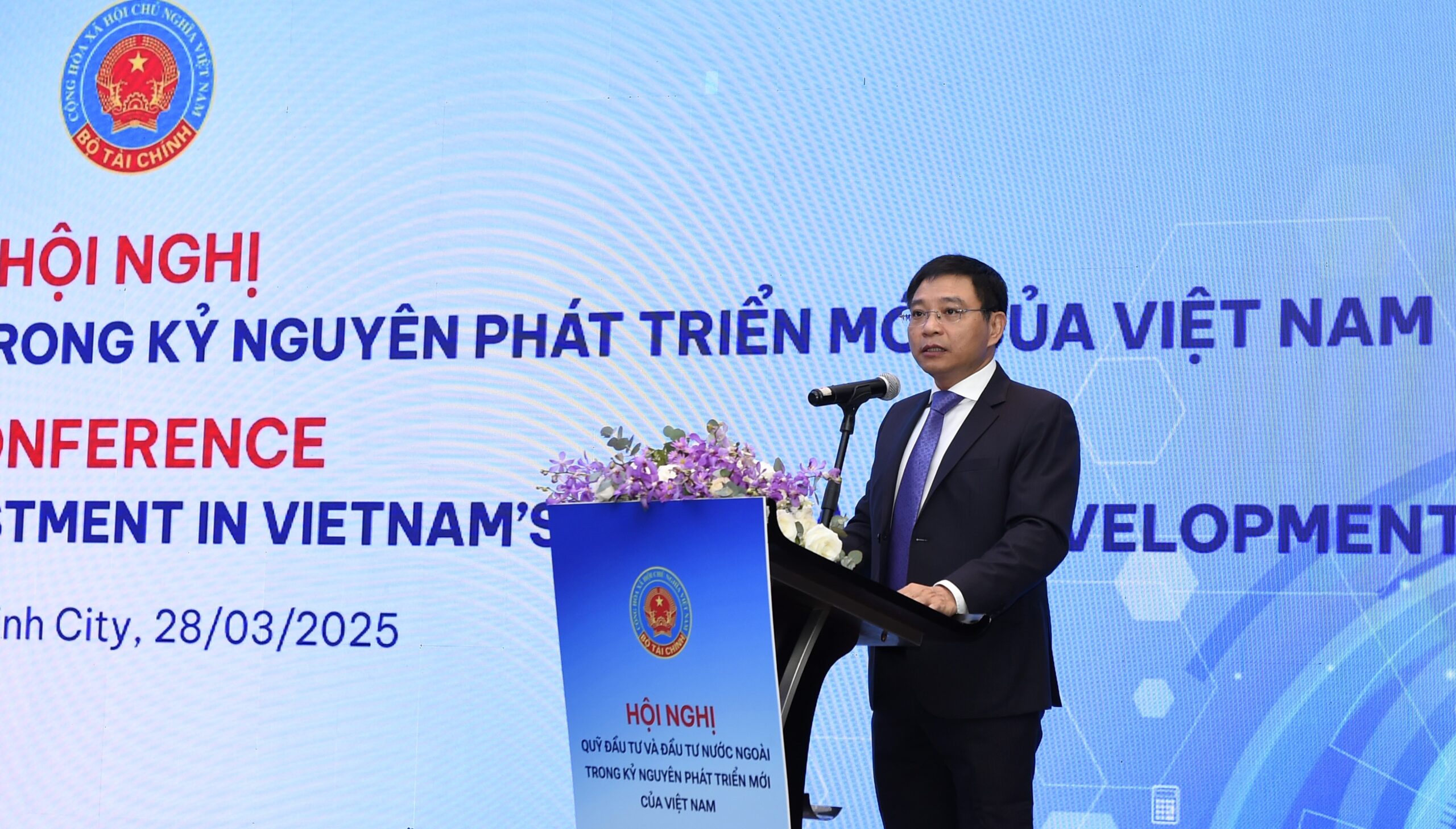 theo dõi cập nhật thông tin uỷ ban chứng khoán nhà nước
