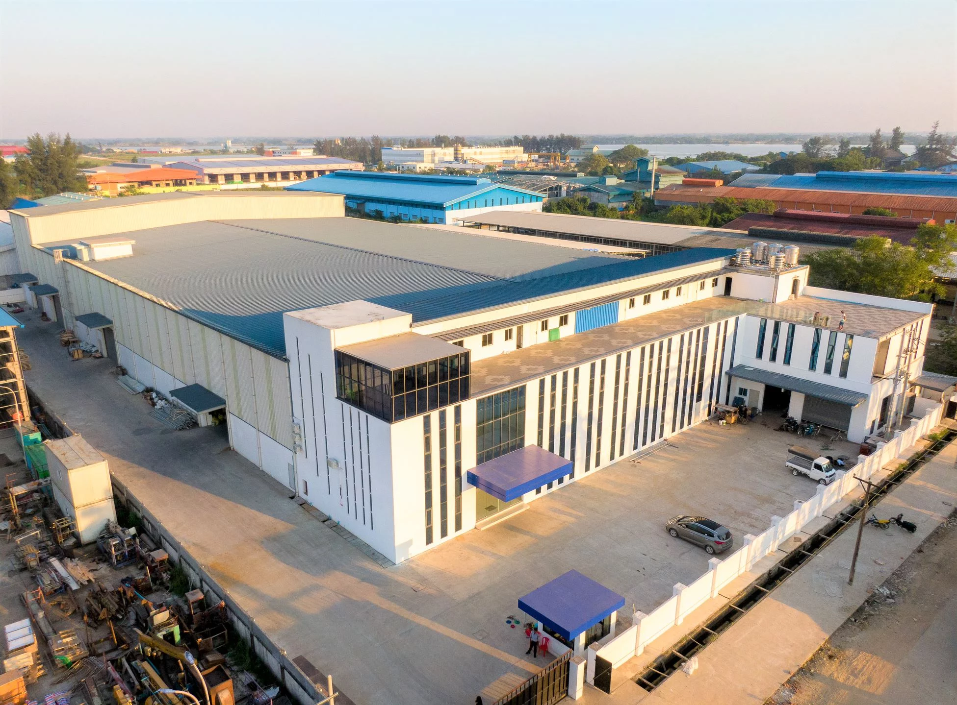 nhà xưởng và công trình