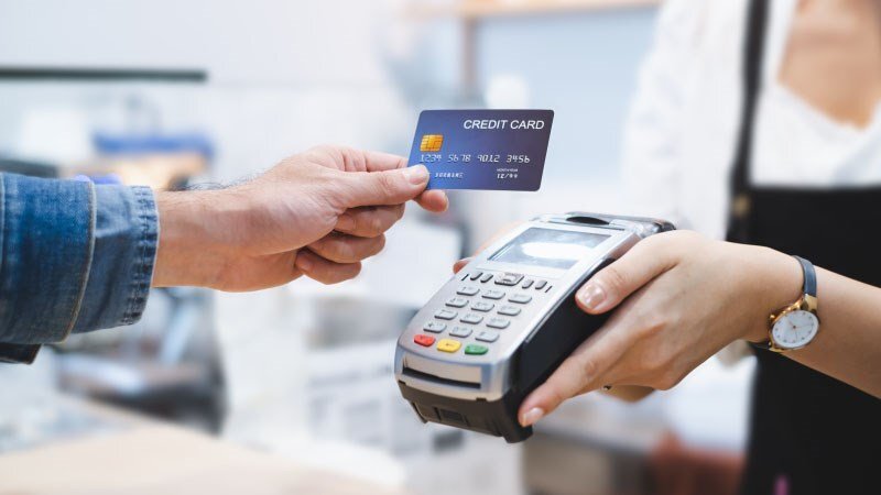 Văn Hóa "Quẹt Thẻ" Và Trách Nhiệm Tài Chính Của Người Trẻ