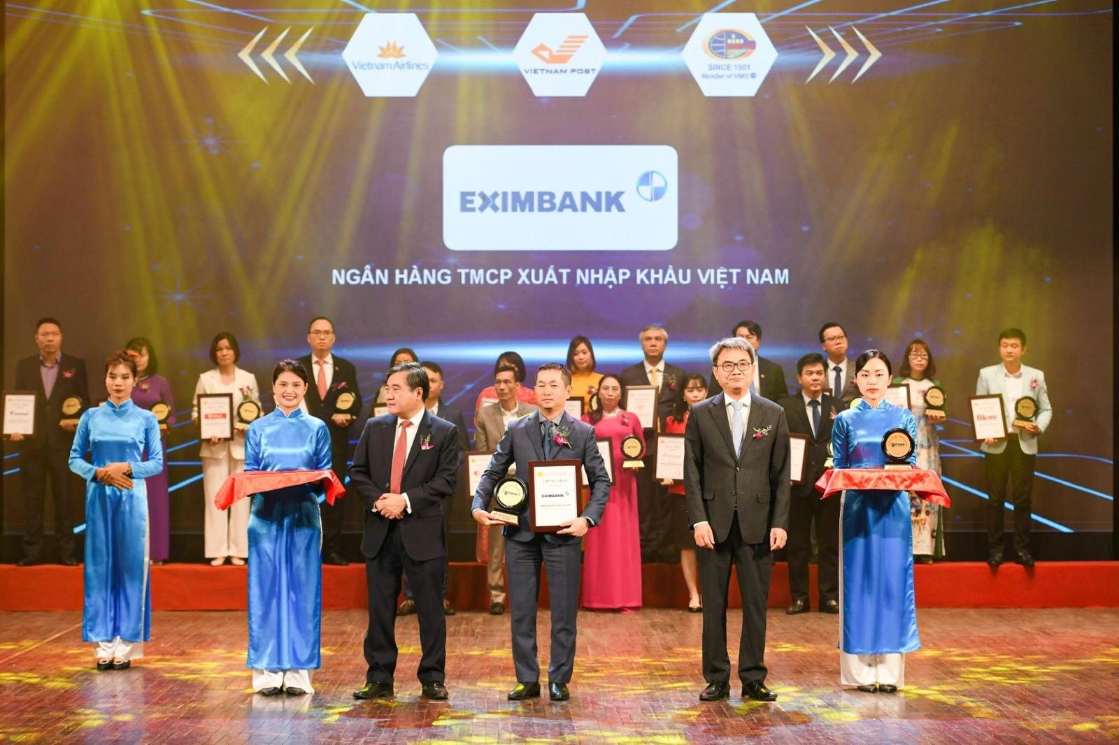 Từ Góc Độ Các Giải Thưởng Và Ghi Nhận