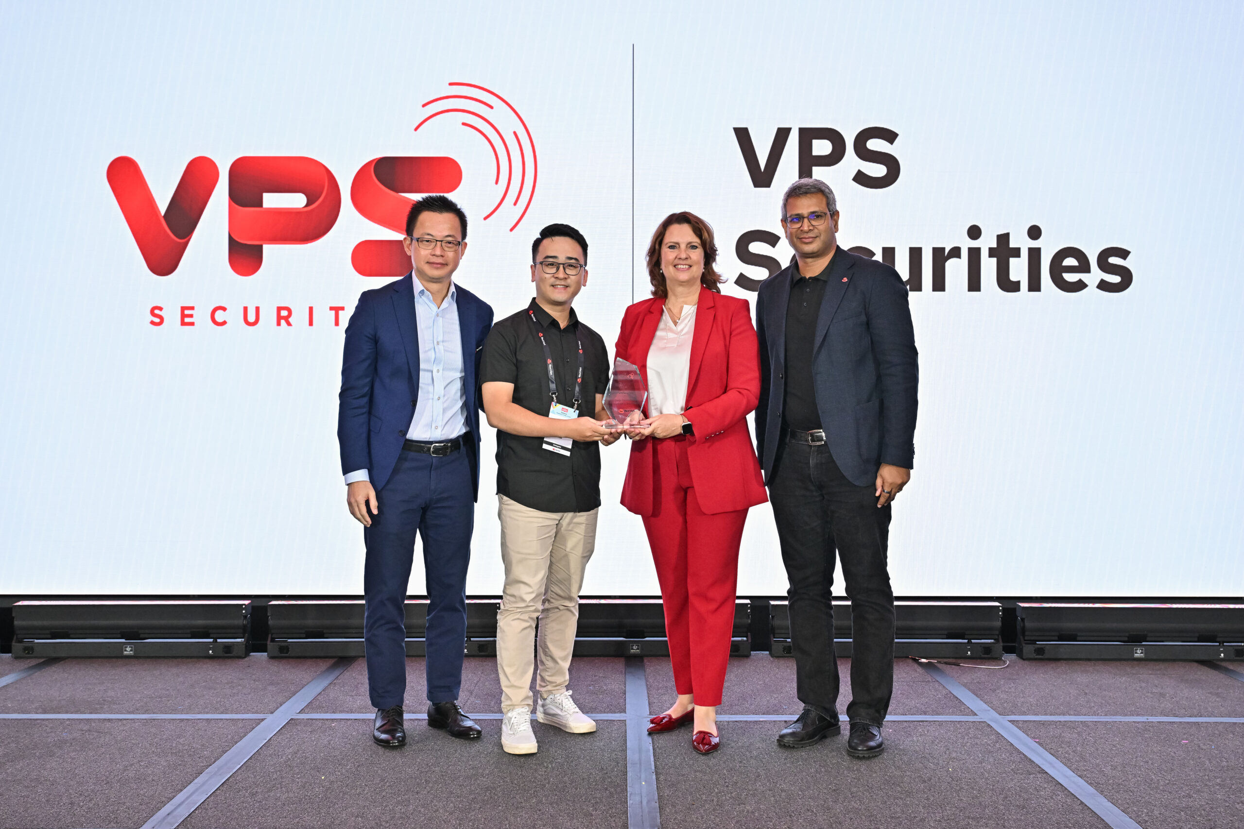 Xây Dựng Niềm Tin Từ Những Mối Quan Hệ Dài Hạn