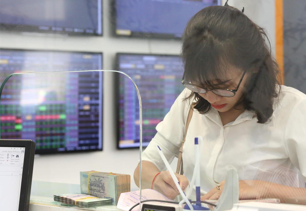 Chơi chứng khoán có bị mất tiền không