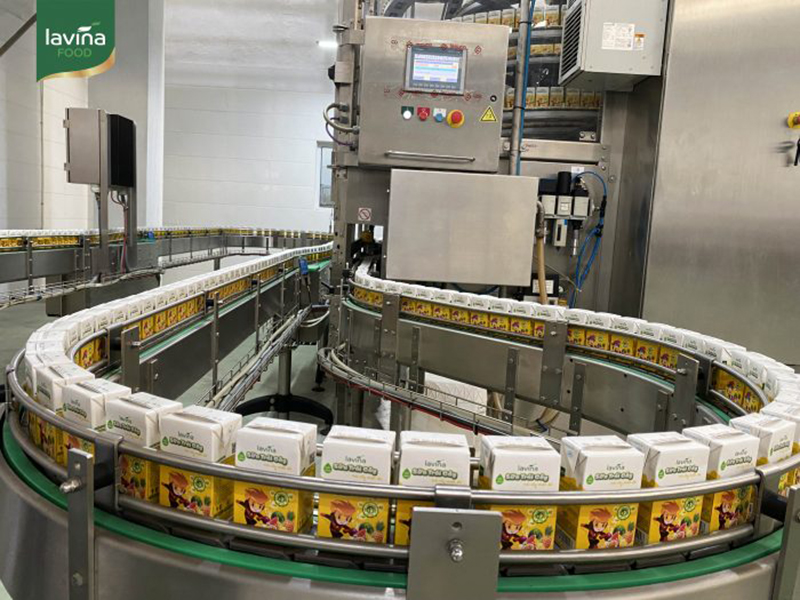 Cổ phiếu LSS: Thông tin, Đặc điểm, Tiềm năng và Cách đầu tư 2 day chuyen san xuat nuoc lavina