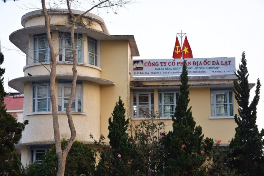 Cổ phiếu DLR: Thông tin doanh nghiệp, Đặc điểm tài chính, Phân tích kỹ thuật và Chiến lược đầu tư 4 DLR1 e1774326562189