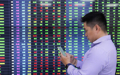 Giá niêm yết cổ phiếu: Khái niệm, Quy định, Cách xác định và Tác động